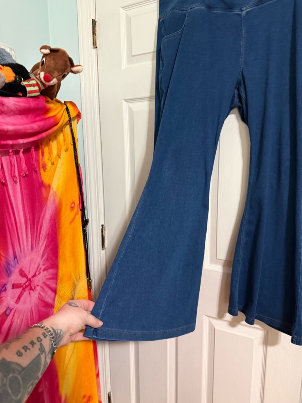 Halara Dark Blue Flared Denim Pants,brand new condition! - Picture 2 of 5